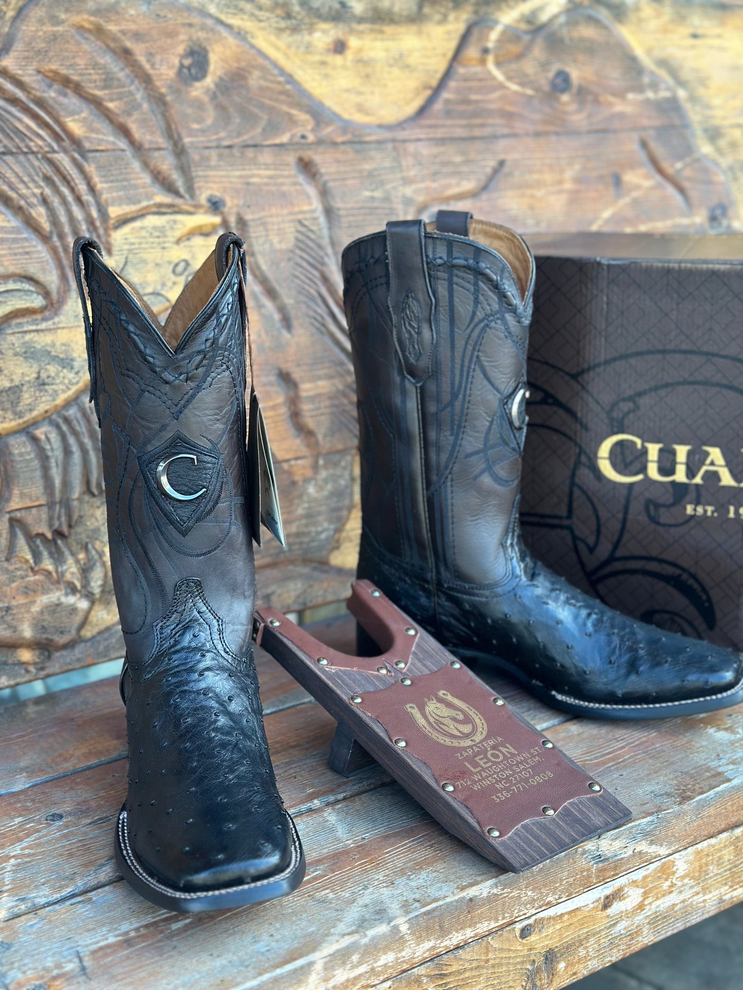 CUADRA “NEGREO/BLACK” FULL QUILL OSTRICH COWBOY BOOTS CU662