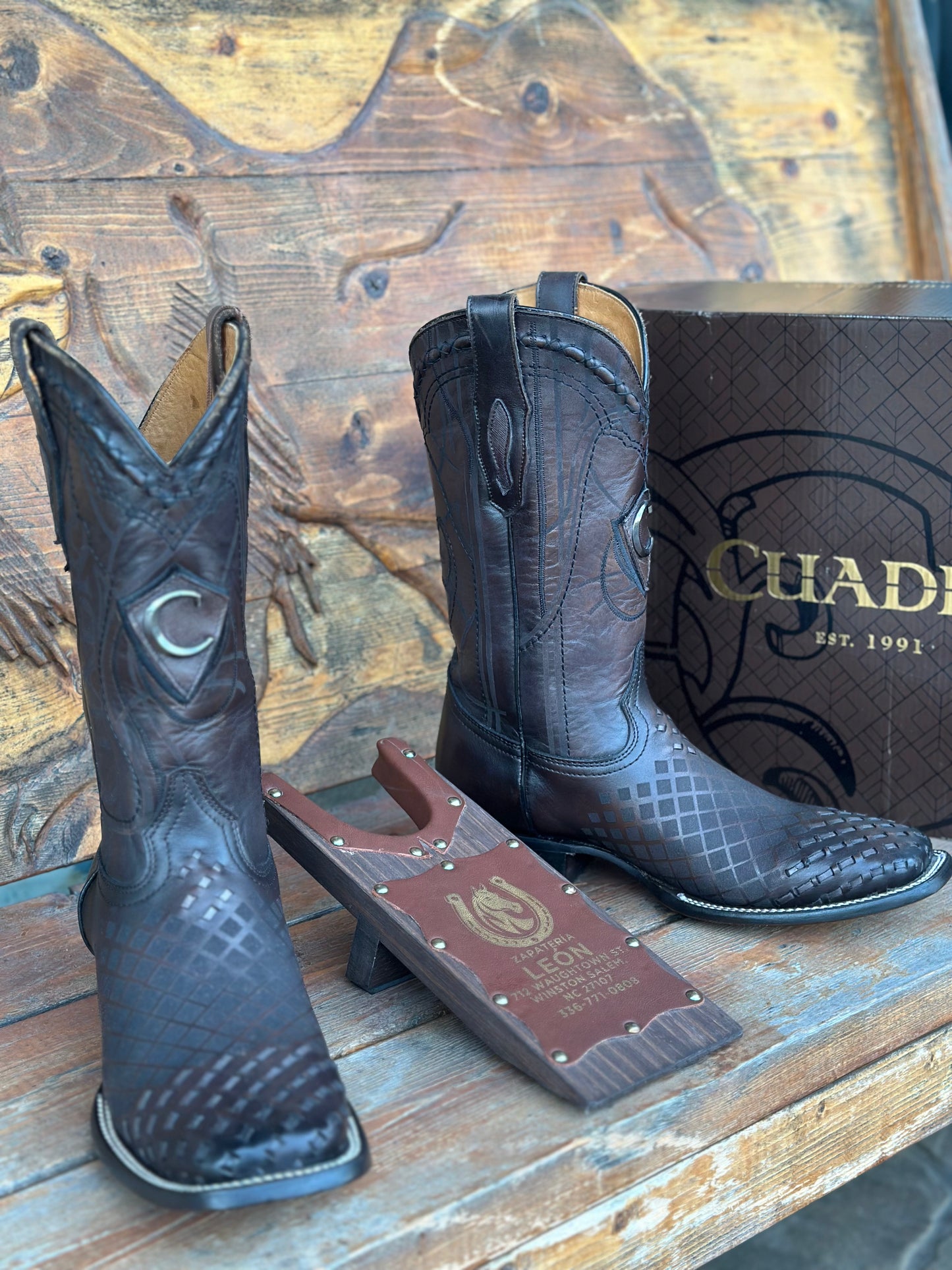 CUADRA “NEGRO/BLACK” LÁSER ENGRAVED SQ TOE BOOTS (CU676)