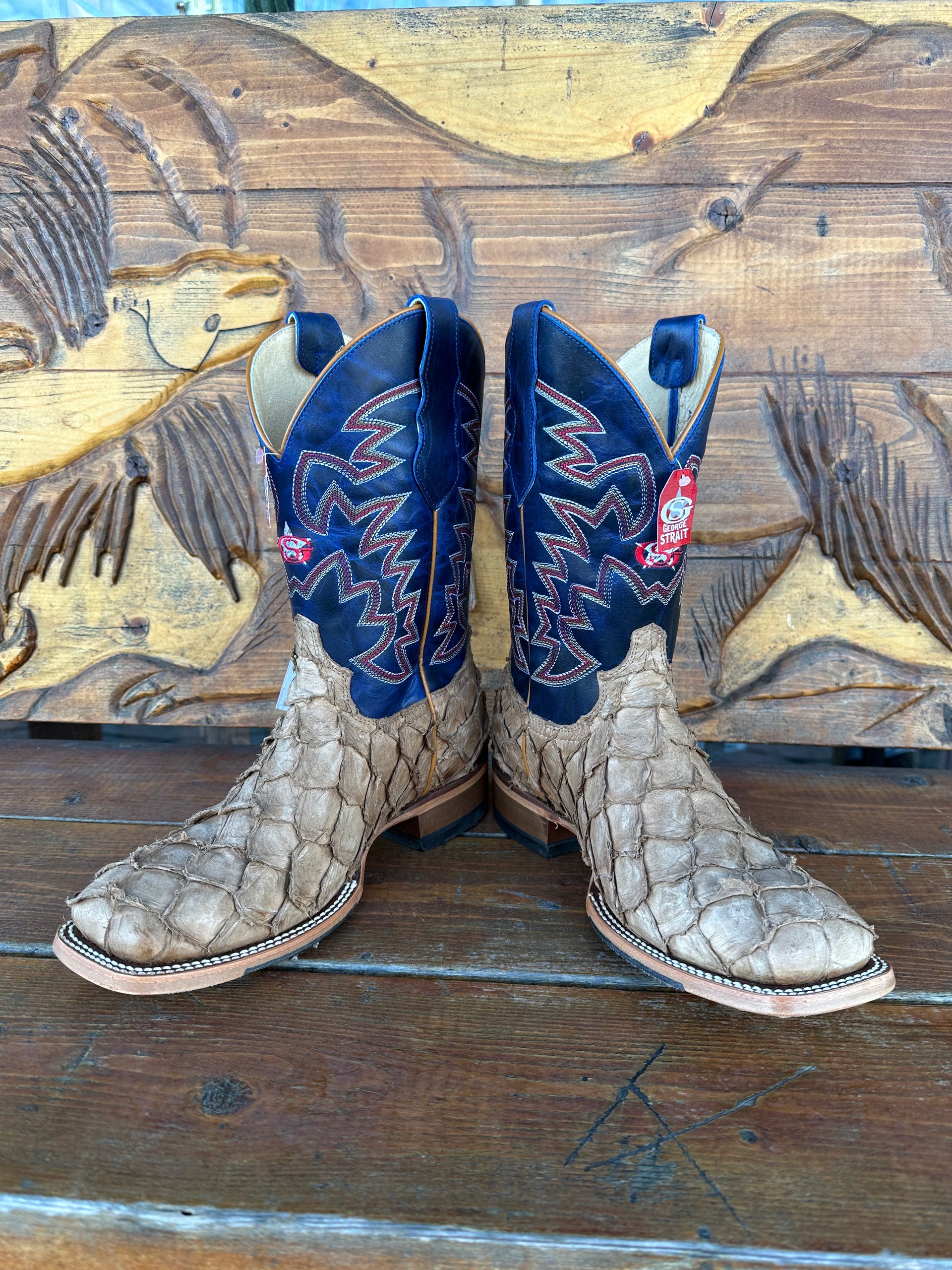 JUSTIN BOOTS “Ocean Front” TAN Pirarucu Fish Scale  display picture 1