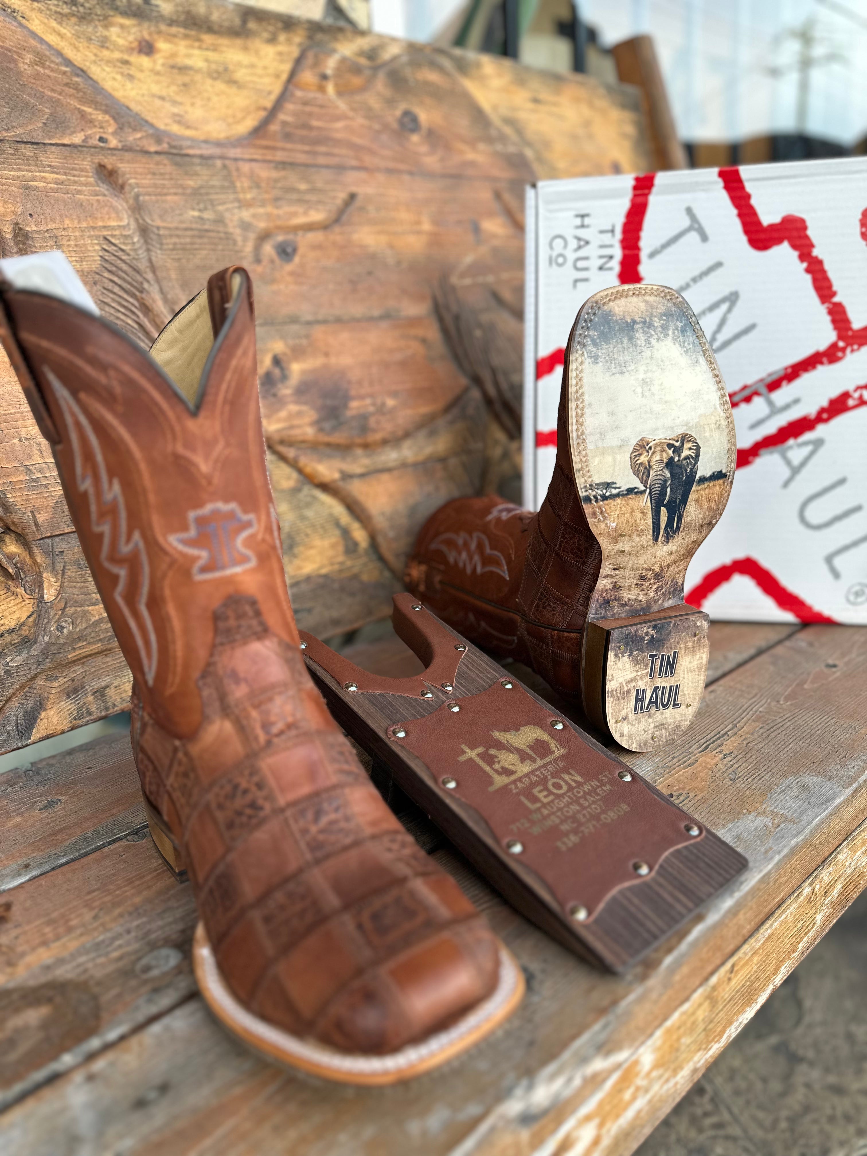 TIN HUAL SQUARE TOE COWBOY BOOTS 14-020-0077-0573