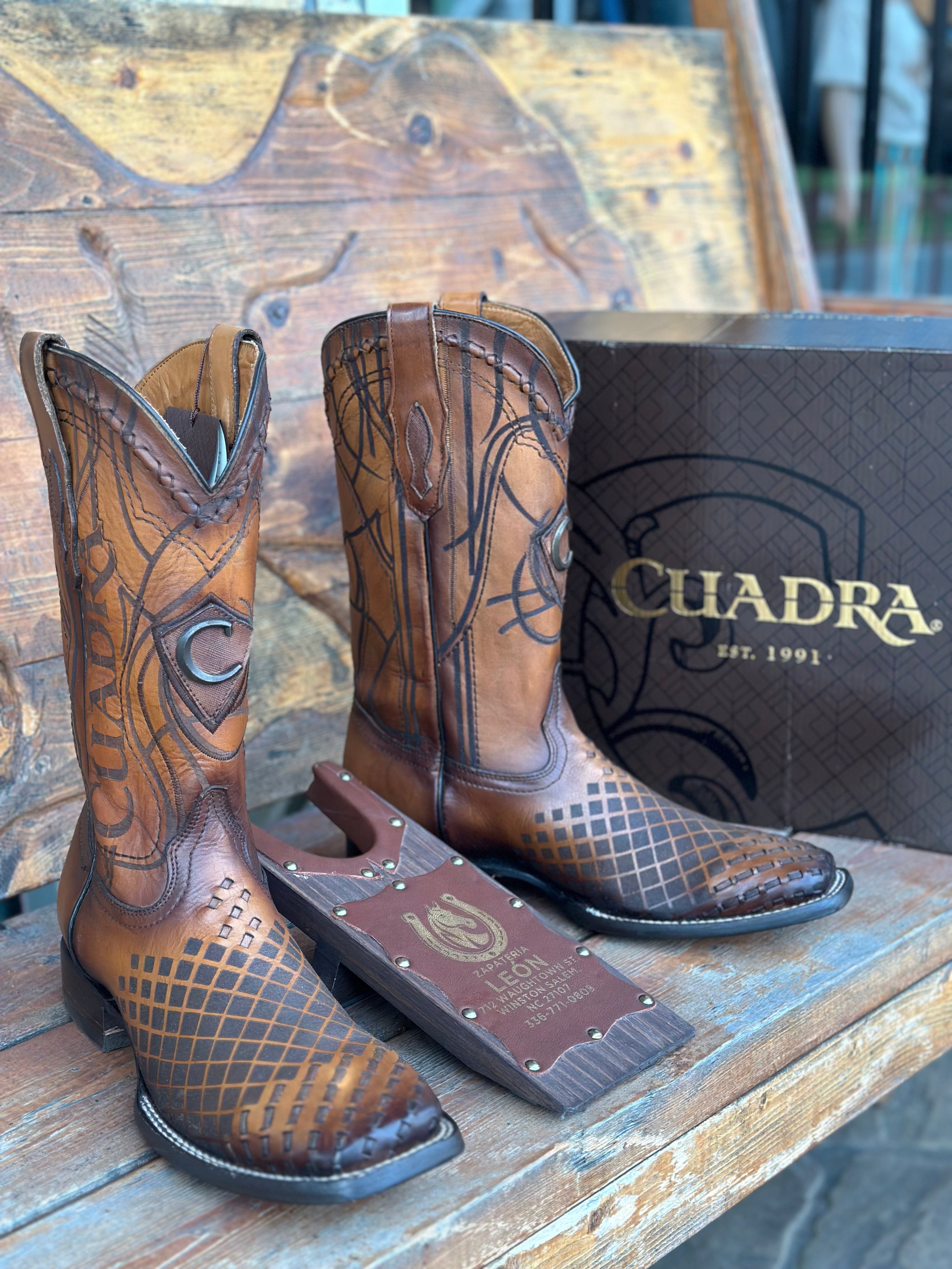 CUADRA - HONEY- LASER EMBROIDERY SQ TOE COWBOY BOOT - CU500