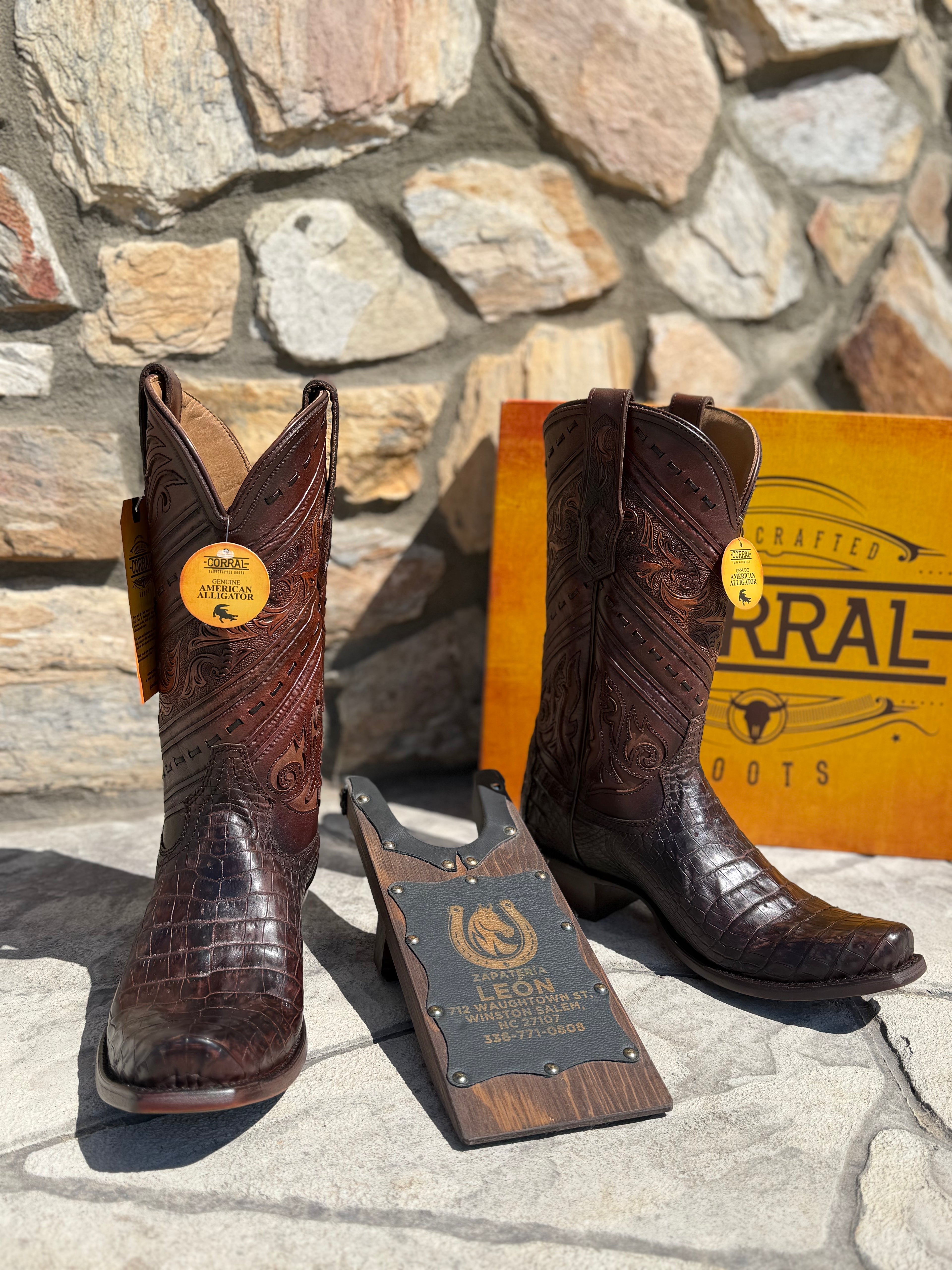 CORRAL ALIGATOR “HONEY” COWBOY BOOTS A5100