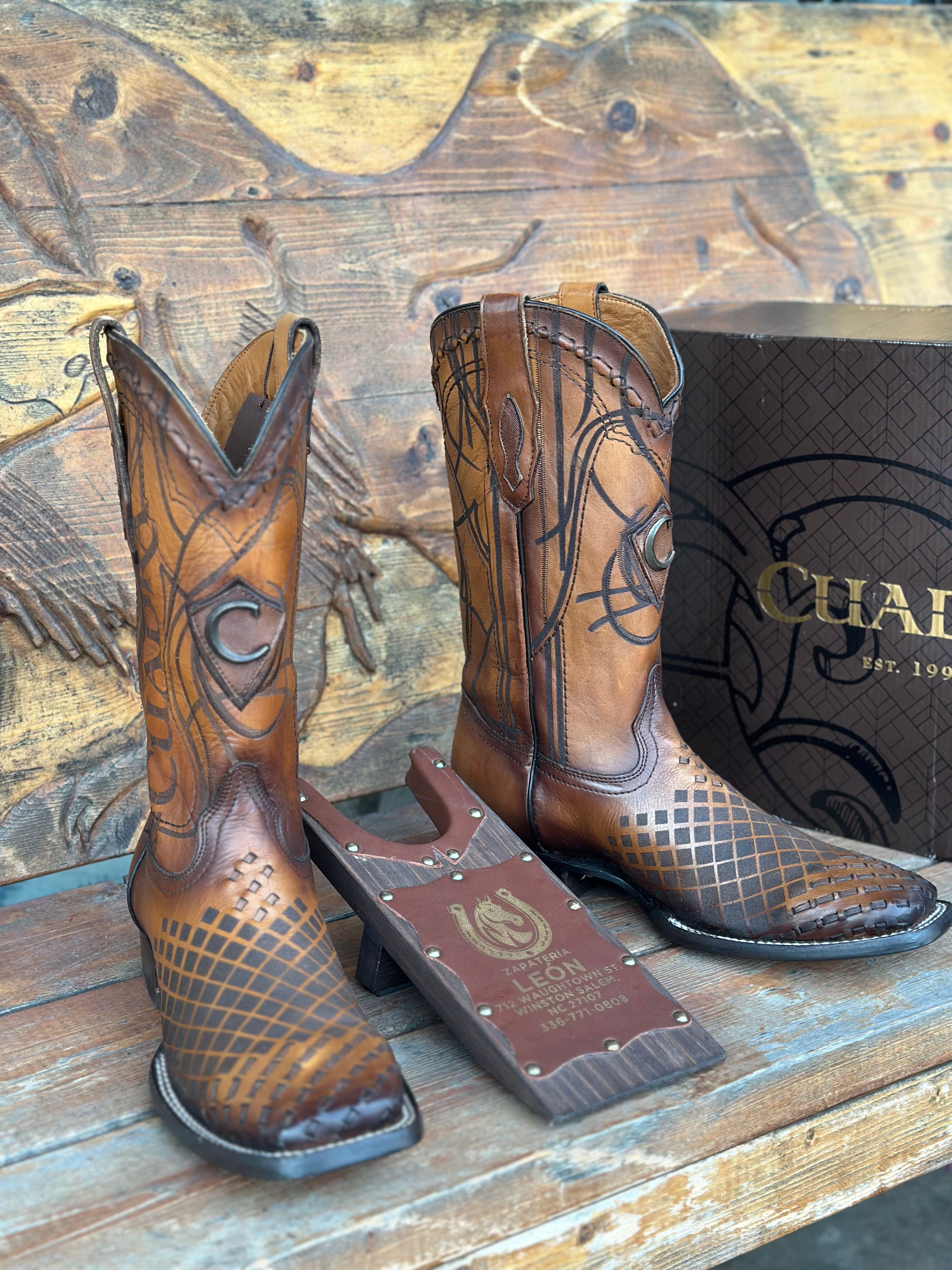 CUADRA - HONEY- LASER EMBROIDERY SQ TOE COWBOY BOOT - CU500